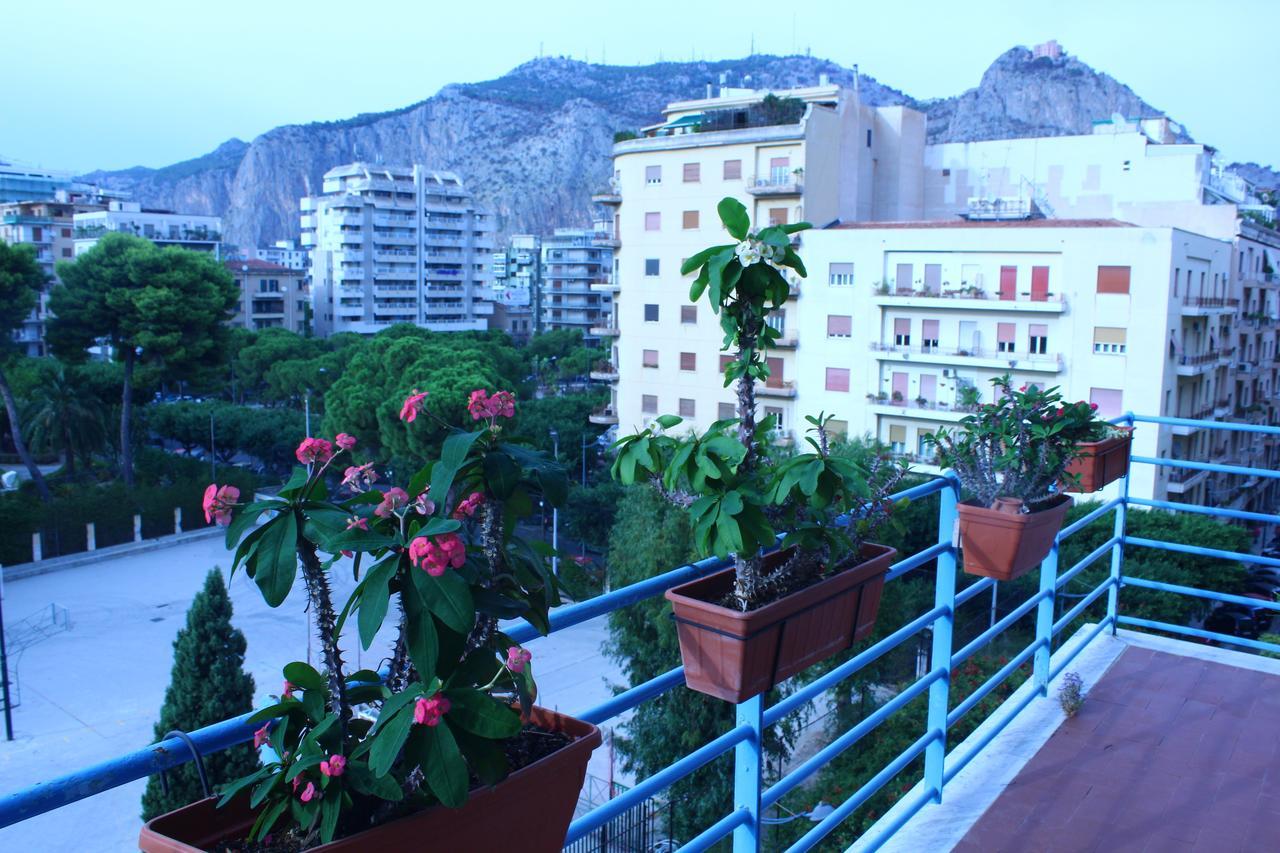 Esedra B&B Palermo Bagian luar foto